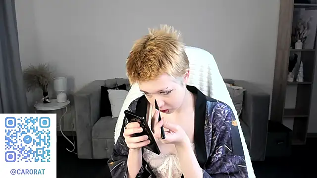 Snapshot of CarolineRichter chatting on 09/20/25, 02:16 CarolineRichter online show from 09/20/25, 02:16