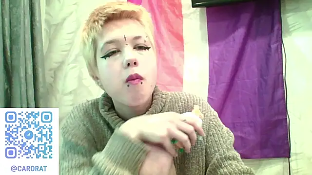 Snapshot of CarolineRichter chatting on 10/04/25, 02:46 CarolineRichter online show from 10/04/25, 02:46