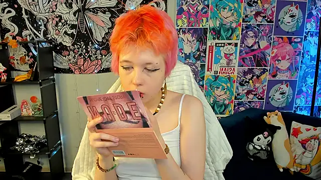 Snapshot of CarolineRichter chatting on 11/30/25, 11:05 CarolineRichter online show from 11/30/25, 11:05