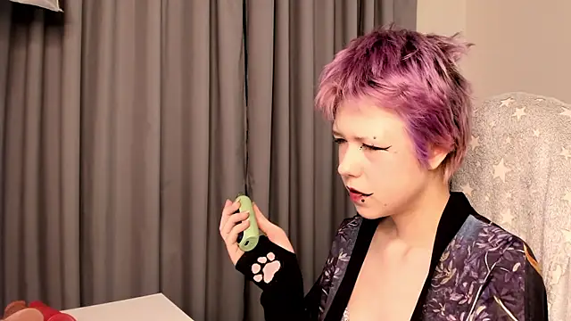 Snapshot of CarolineRichter chatting on 11/19/25, 02:55 CarolineRichter online show from 11/19/25, 02:55