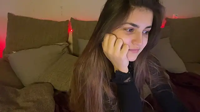 Vivalenti Kiss online show from 12/04/25, 12:37