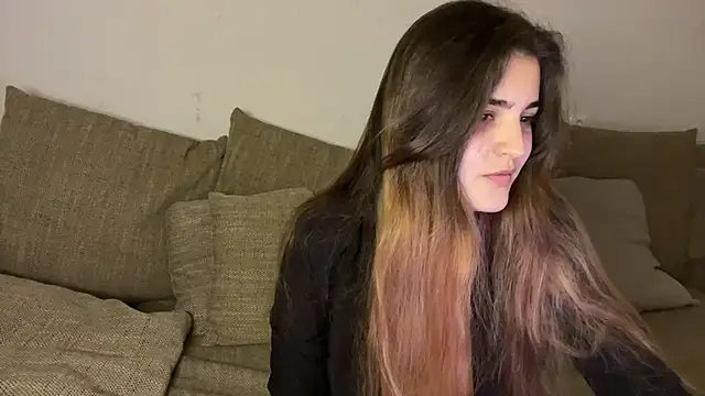 Vivalenti Kiss online show from 11/15/25, 04:55