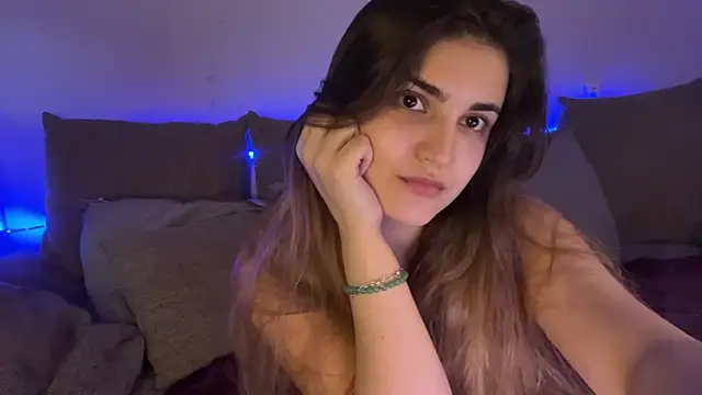 Vivalenti Kiss online show from 12/05/25, 12:48