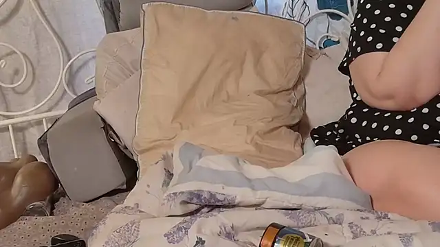 g0lden are0las89 online show from 02/04/26, 10:05