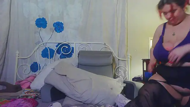 g0lden are0las89 online show from 02/25/26, 11:37