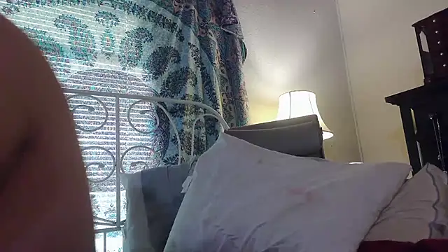 g0lden are0las89 online show from 09/21/25, 12:54