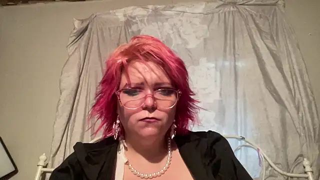 g0lden are0las89 online show from 05/12/26, 11:22