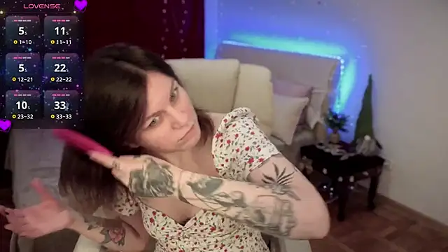 TinaMelt online show from 11/11/25, 06:36