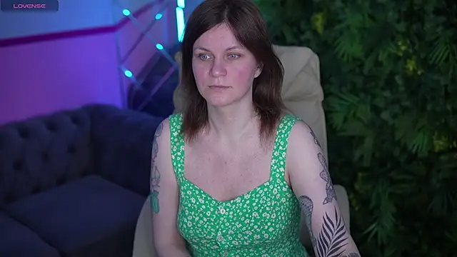 TinaMelt online show from 05/12/26, 06:47
