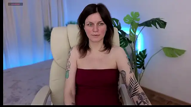 TinaMelt online show from 09/25/25, 05:52