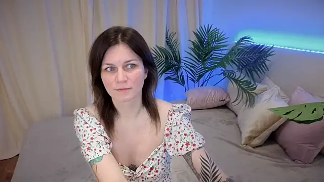 TinaMelt online show from 10/12/25, 06:53