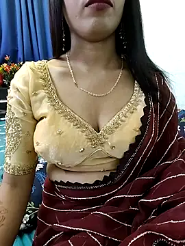 priya 26 online show from 04/05/26, 08:48