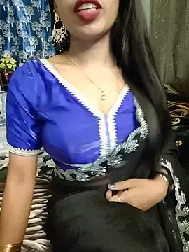 Snapshot of priya_26 chatting on 07/12/26, 05:14 priya 26 online show from 07/12/26, 05:14