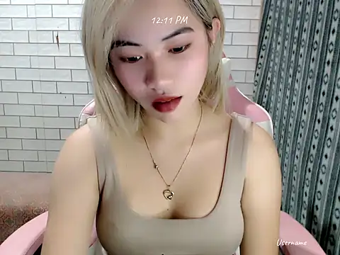 Rainea149 online show from 11/26/25, 04:12