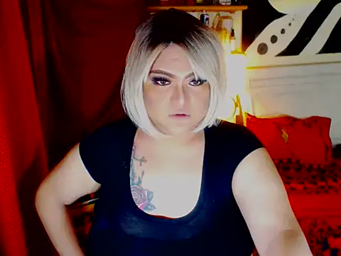 Snapshot of Mistress4fun chatting on 09/16/25, 09:10 Mistress4fun online show from 09/16/25, 09:10