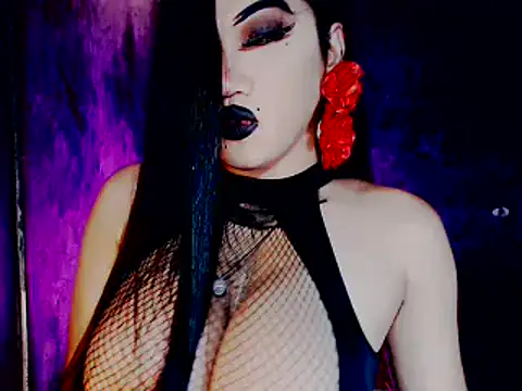 Snapshot of Mistress4fun chatting on 10/12/25, 05:09 Mistress4fun online show from 10/12/25, 05:09
