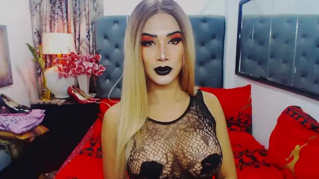 Snapshot of Mistress4fun chatting on 02/06/26, 08:10 Mistress4fun online show from 02/06/26, 08:10