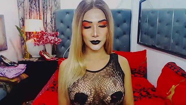 Snapshot of Mistress4fun chatting on 02/15/26, 11:36 Mistress4fun online show from 02/15/26, 11:36