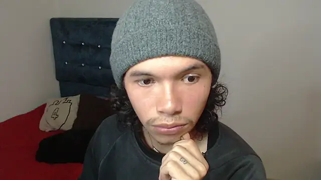 Xoxo Smiles online show from 11/10/25, 06:02