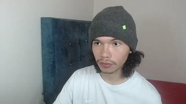 Xoxo Smiles online show from 11/29/25, 03:56