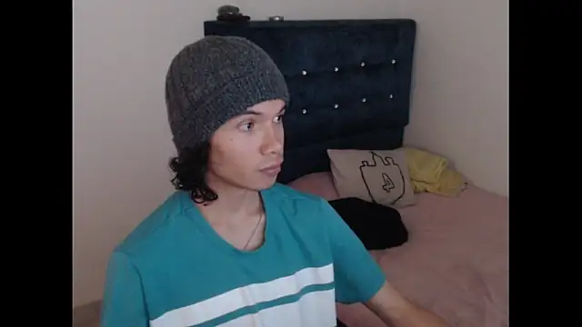 Xoxo Smiles online show from 09/19/25, 03:27