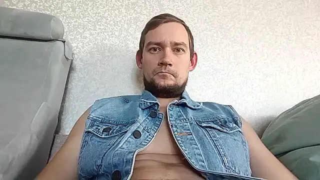 Snapshot of CharlieYeahx chatting on 09/24/25, 01:06 CharlieYeahx online show from 09/24/25, 01:06