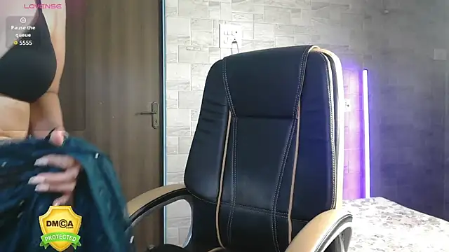 shy saloni online show from 11/12/25, 07:56