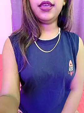 Snapshot of Puja-baby chatting on 10/11/25, 10:05 Puja-baby online show from 10/11/25, 10:05