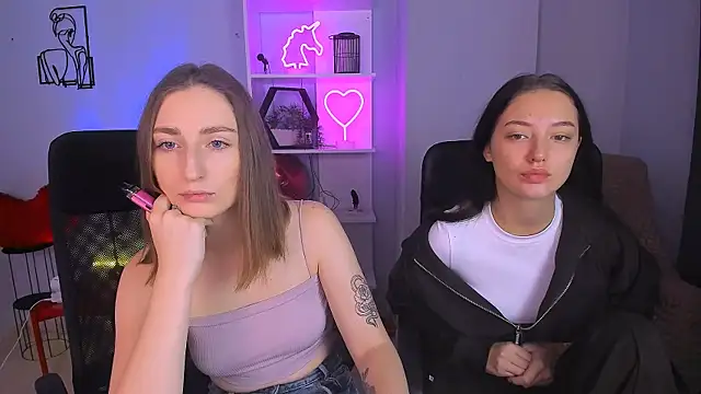 eva smiith  online show from 11/14/25, 06:39