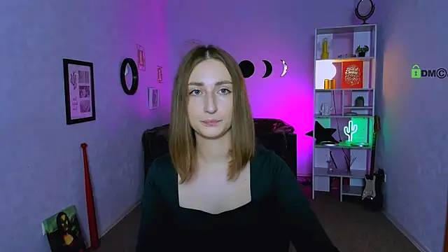 eva smiith  online show from 10/07/25, 05:19