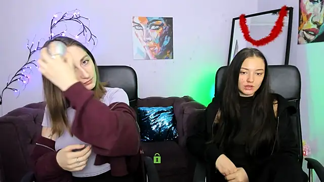 eva smiith  online show from 12/17/25, 06:40