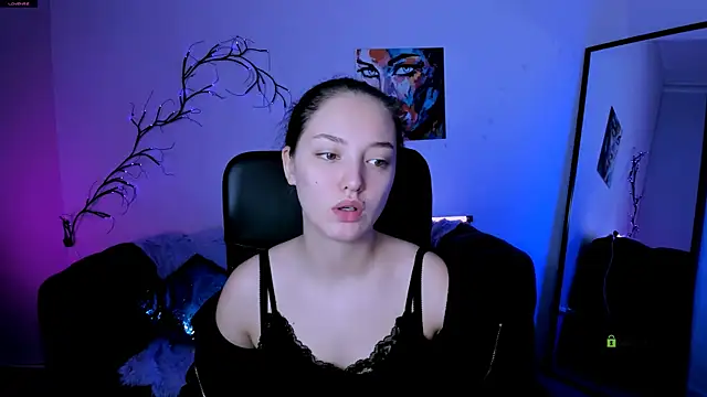 eva smiith  online show from 11/07/25, 06:40