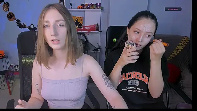 eva smiith  online show from 10/24/25, 05:50