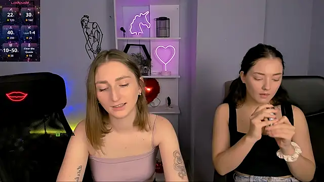 eva smiith  online show from 11/11/25, 08:09