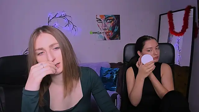 eva smiith  online show from 11/18/25, 07:33