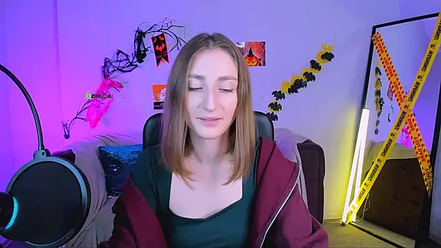 eva smiith  online show from 10/27/25, 06:47