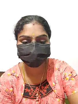 Snapshot of Tamil_Princess12 chatting on 10/07/25, 09:32 Tamil Princess12 online show from 10/07/25, 09:32