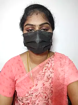 Snapshot of Tamil_Princess12 chatting on 10/31/25, 07:43 Tamil Princess12 online show from 10/31/25, 07:43