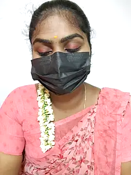Snapshot of Tamil_Princess12 chatting on 07/10/26, 07:03 Tamil Princess12 online show from 07/10/26, 07:03