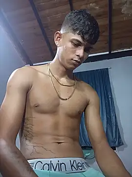 Snapshot of God_Eros_23cm chatting on 05/26/26, 01:58 God Eros 23cm online show from 05/26/26, 01:58