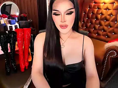 Snapshot of devongarcia chatting on 10/05/25, 12:56 devongarcia online show from 10/05/25, 12:56