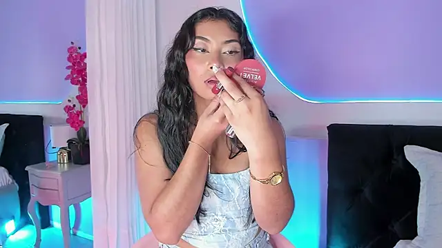  HAANNAH  online show from 10/29/25, 07:57