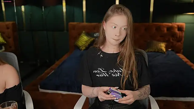 Snapshot of Esmie_Smile chatting on 12/04/25, 12:15 Esmie Smile online show from 12/04/25, 12:15