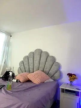 emma-conti2 online show from 10/29/25, 01:32