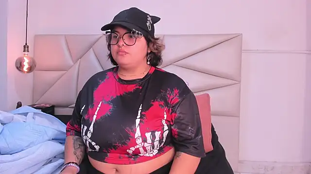 lulukawai16 online show from 04/08/26, 07:04