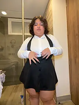 lulukawai16 online show from 04/30/26, 12:39
