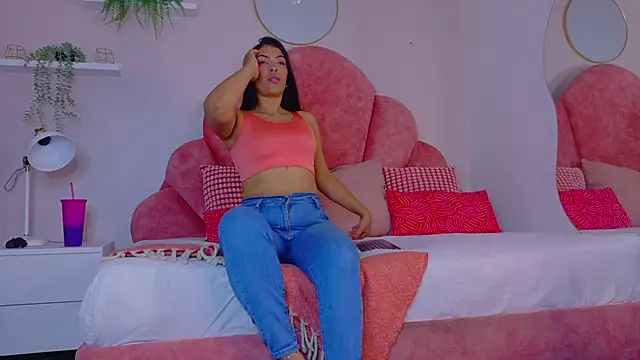 Snapshot of RiriiBrunette__ chatting on 02/05/26, 08:04 RiriiBrunette online show from 02/05/26, 08:04