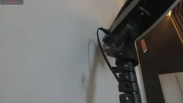 Snapshot of RiriiBrunette__ chatting on 02/01/26, 12:03 RiriiBrunette online show from 02/01/26, 12:03