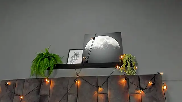 Snapshot of RiriiBrunette__ chatting on 01/05/26, 07:50 RiriiBrunette online show from 01/05/26, 07:50