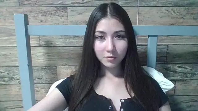 Virginia Hicks online show from 10/06/25, 06:08